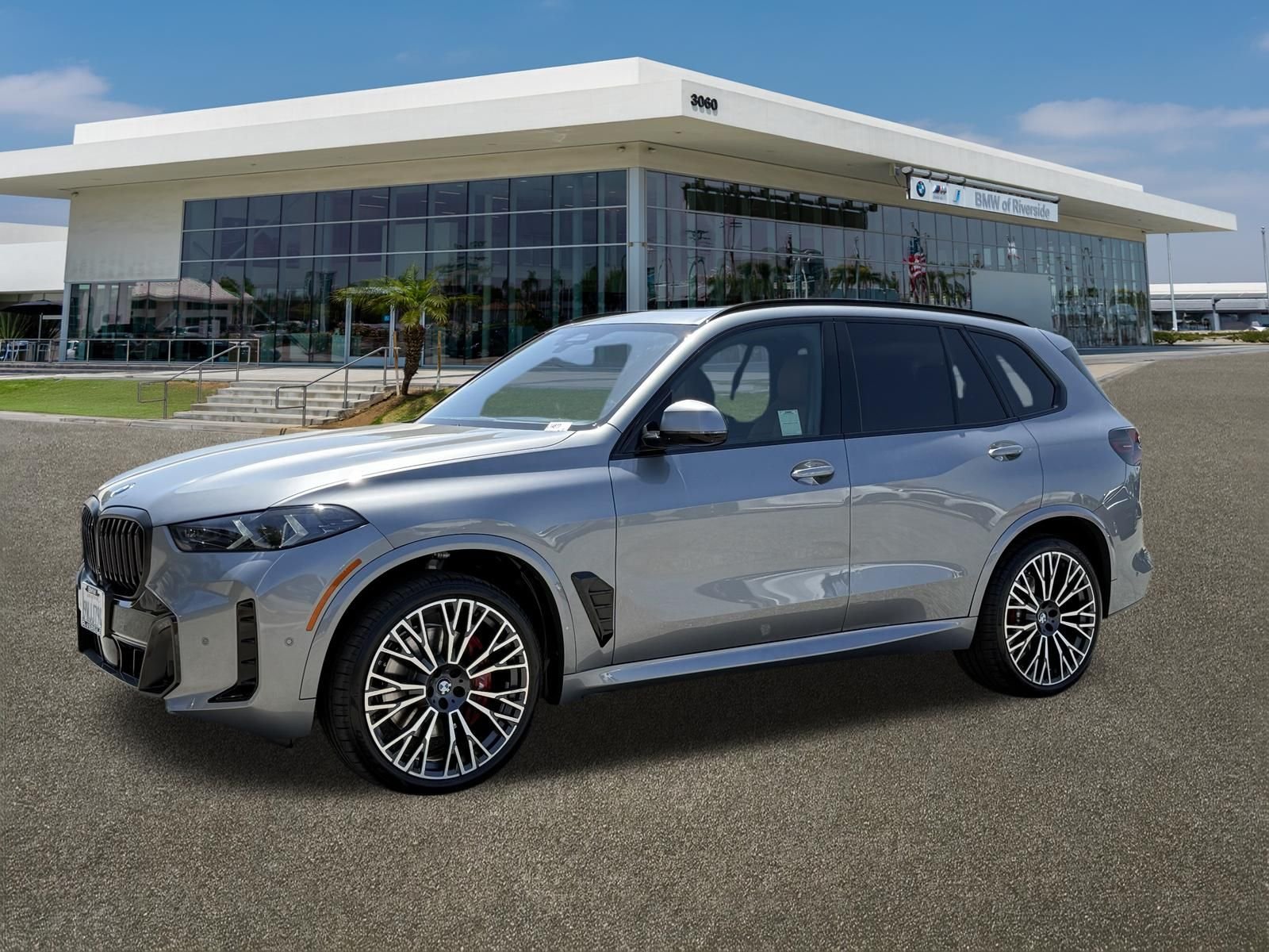 Used 2026 Skyscraper Grey Metallic BMW sDrive40i image 5