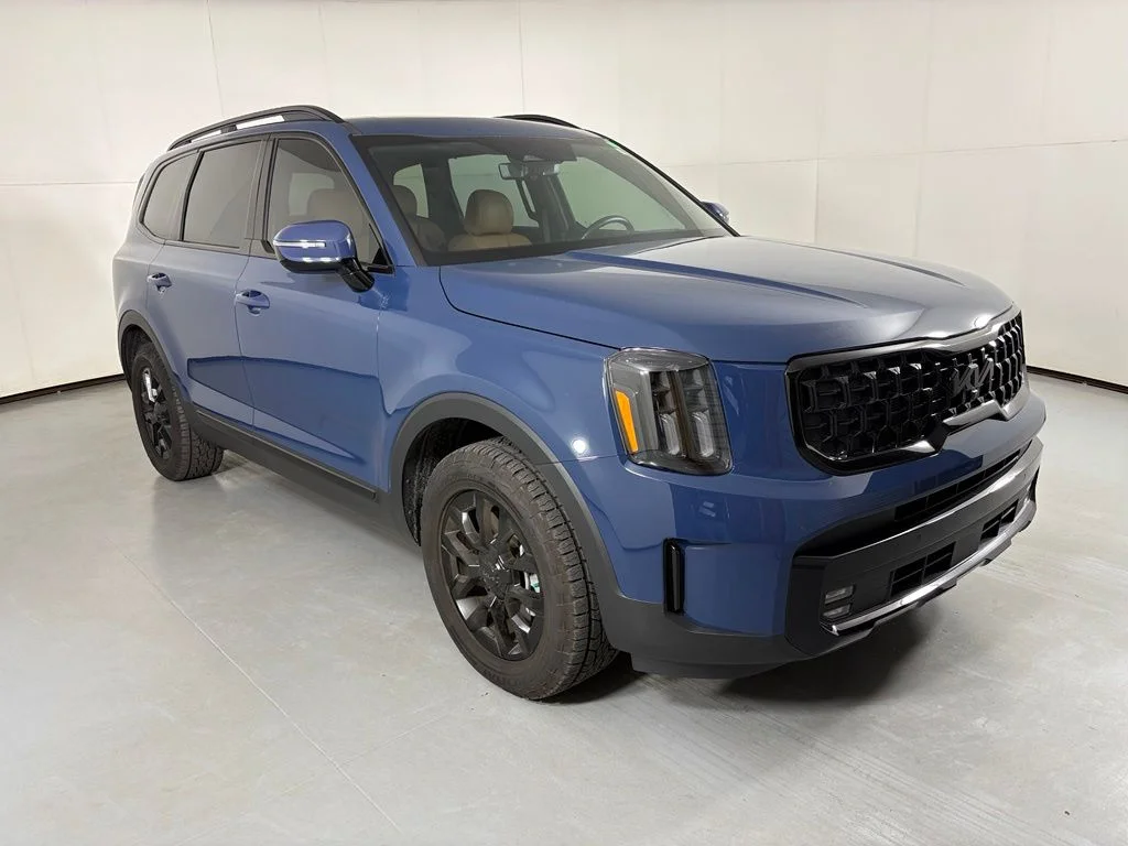 Used 2025 Black Kia SX-Prestige X-Pro image 2