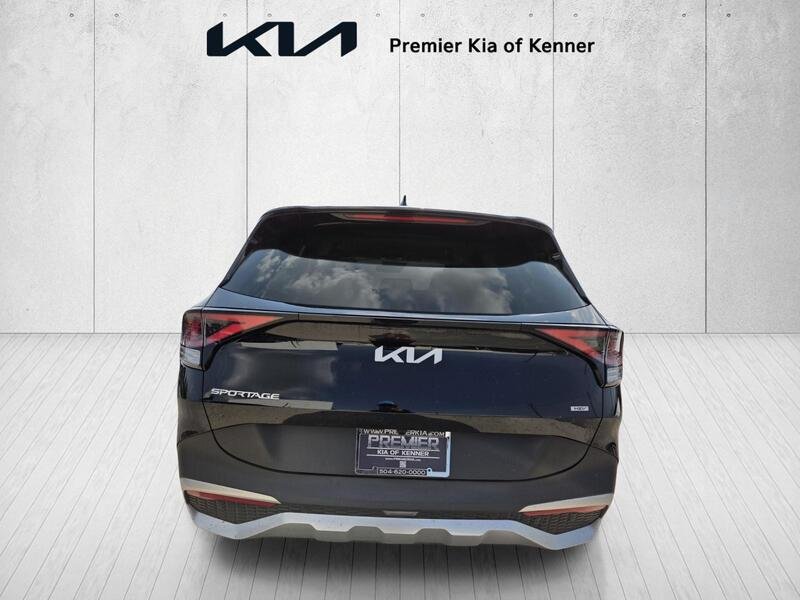 Used 2023 Black Kia LX image 4