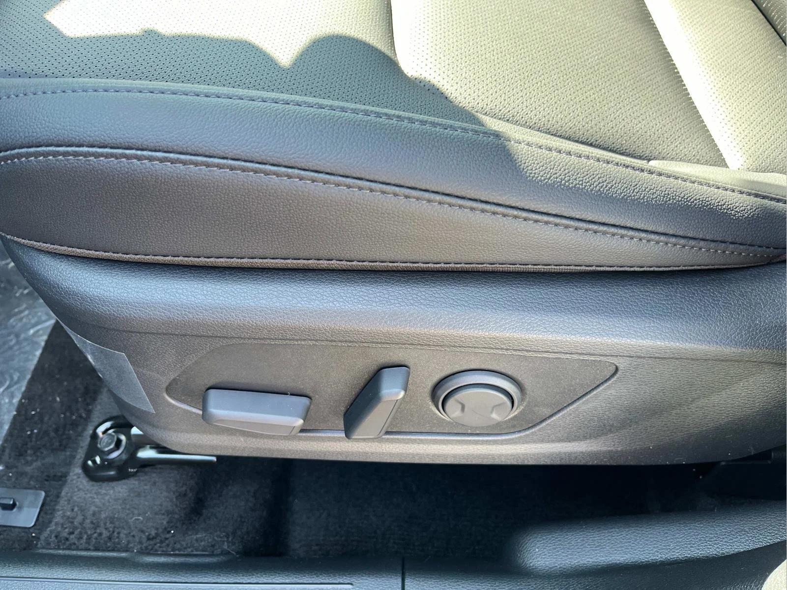 2025 Kia Sportage EX Hybrid - Photo 17