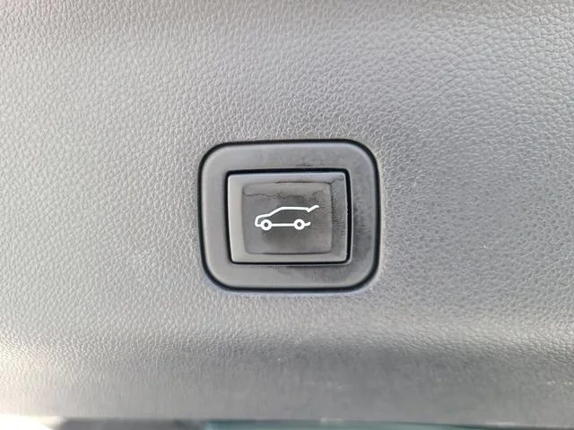 Used 2024 Onyx Black GMC Denali image 6