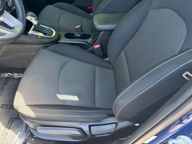 Used 2023 Blue Kia LXS image 17