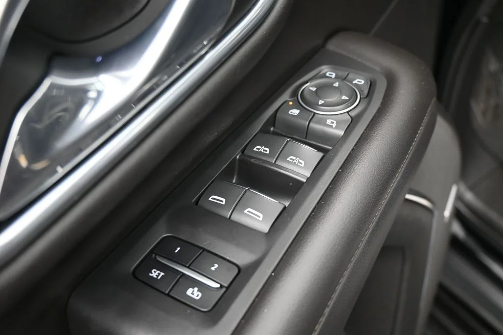 Used 2021 Black Chevrolet High Country image 15