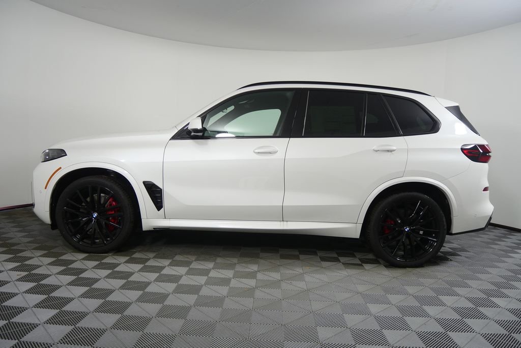 Used 2026 Mineral White Metallic BMW xDrive40i image 3