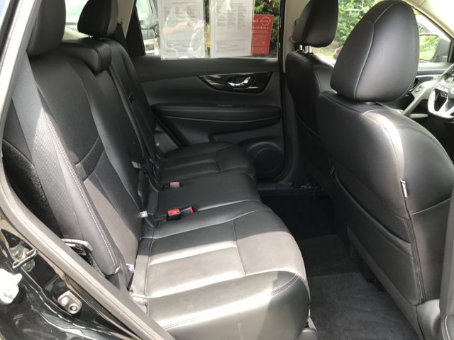 Used 2019 Magnetic Black Pearl Nissan SL image 27