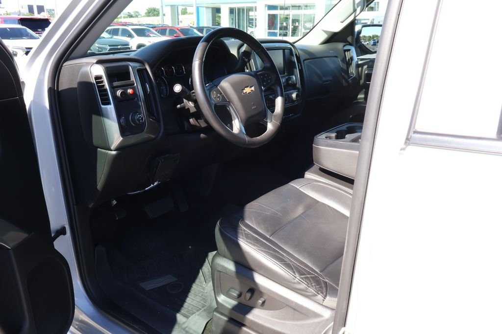 Used 2018 Silver Chevrolet LT image 12