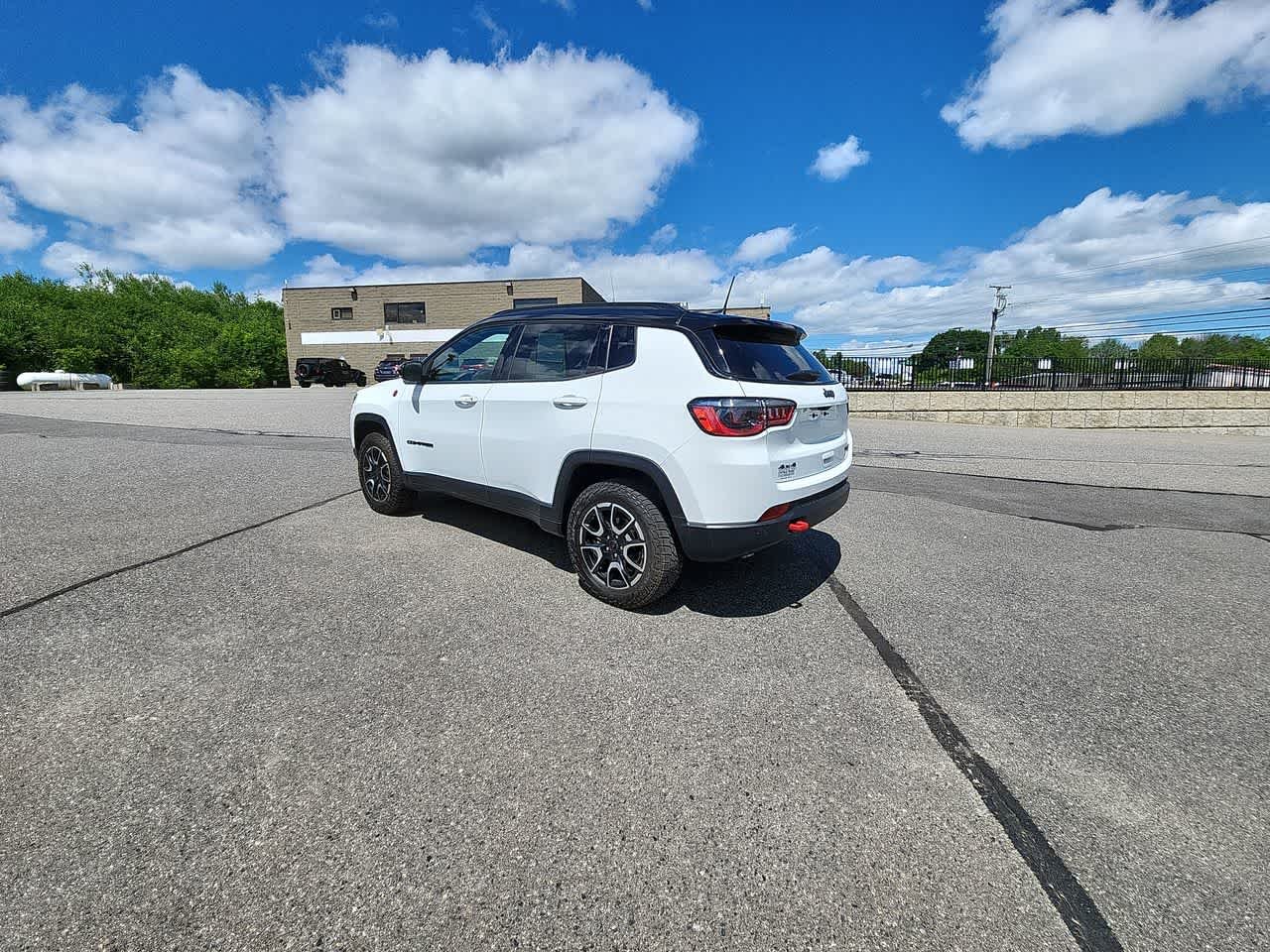 Used 2025 Bright White Clearcoat Jeep Trailhawk image 7