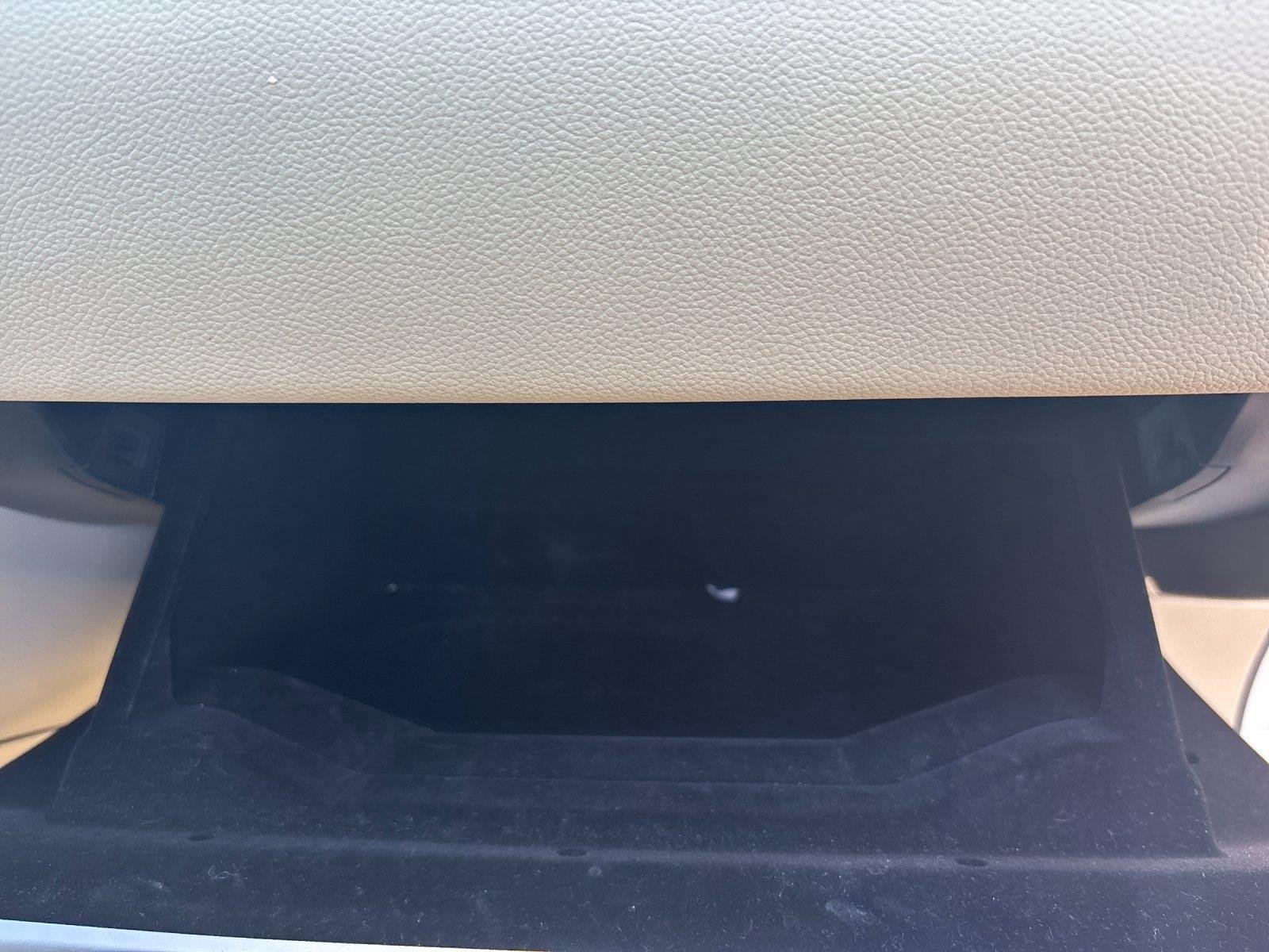 Used 2013 Moonlight White INFINITI Base image 41
