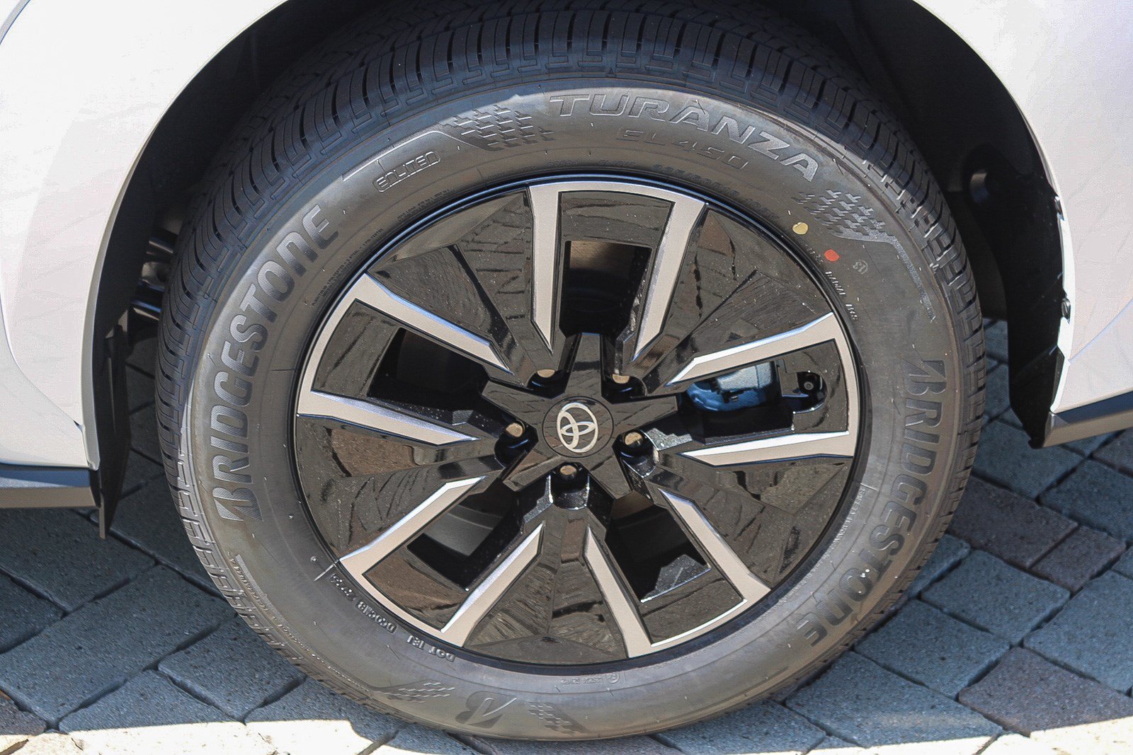 New 2026 Wind Chill Pearl <sup>1</sup> Toyota  XLE image 11