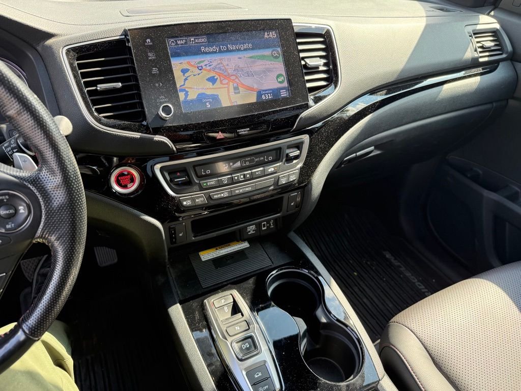 Certified Used 2023 Platinum White Pearl Honda Black Edition image 11
