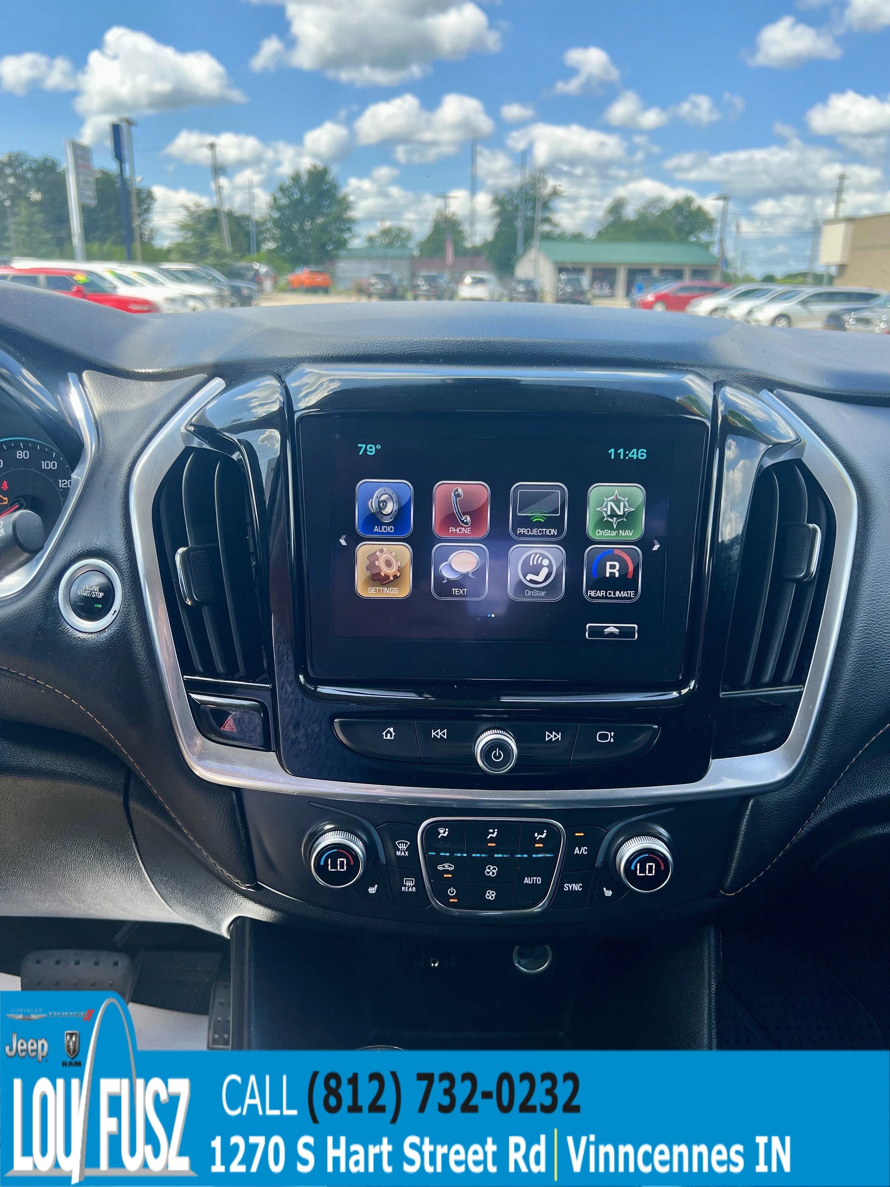 Used 2019 Summit White Chevrolet LT Cloth image 14