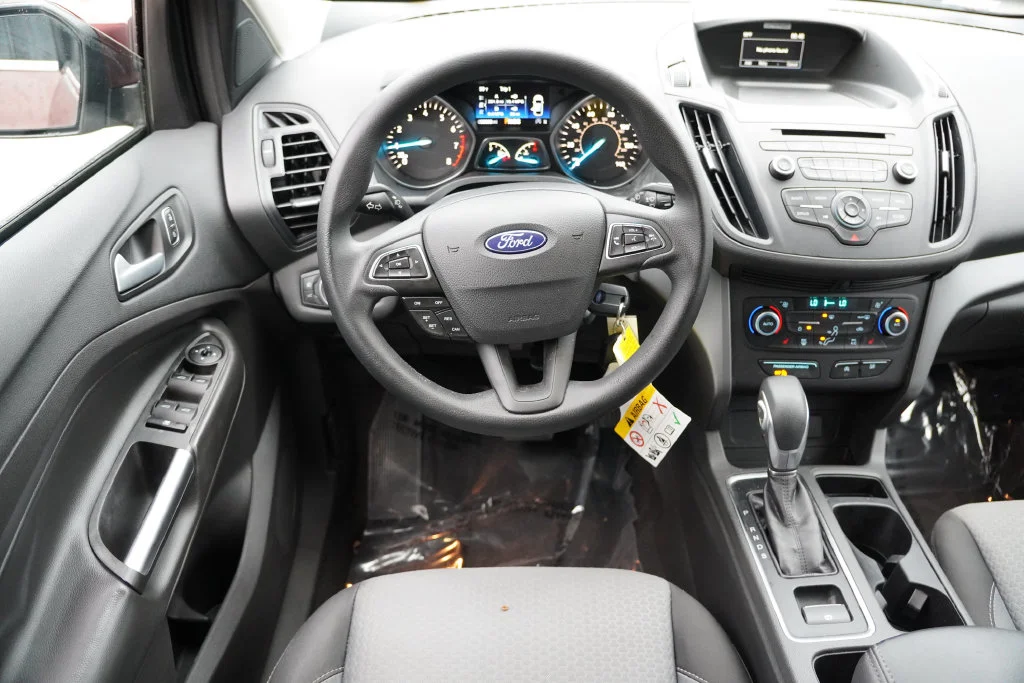 Used 2018 Red Ford SE image 19