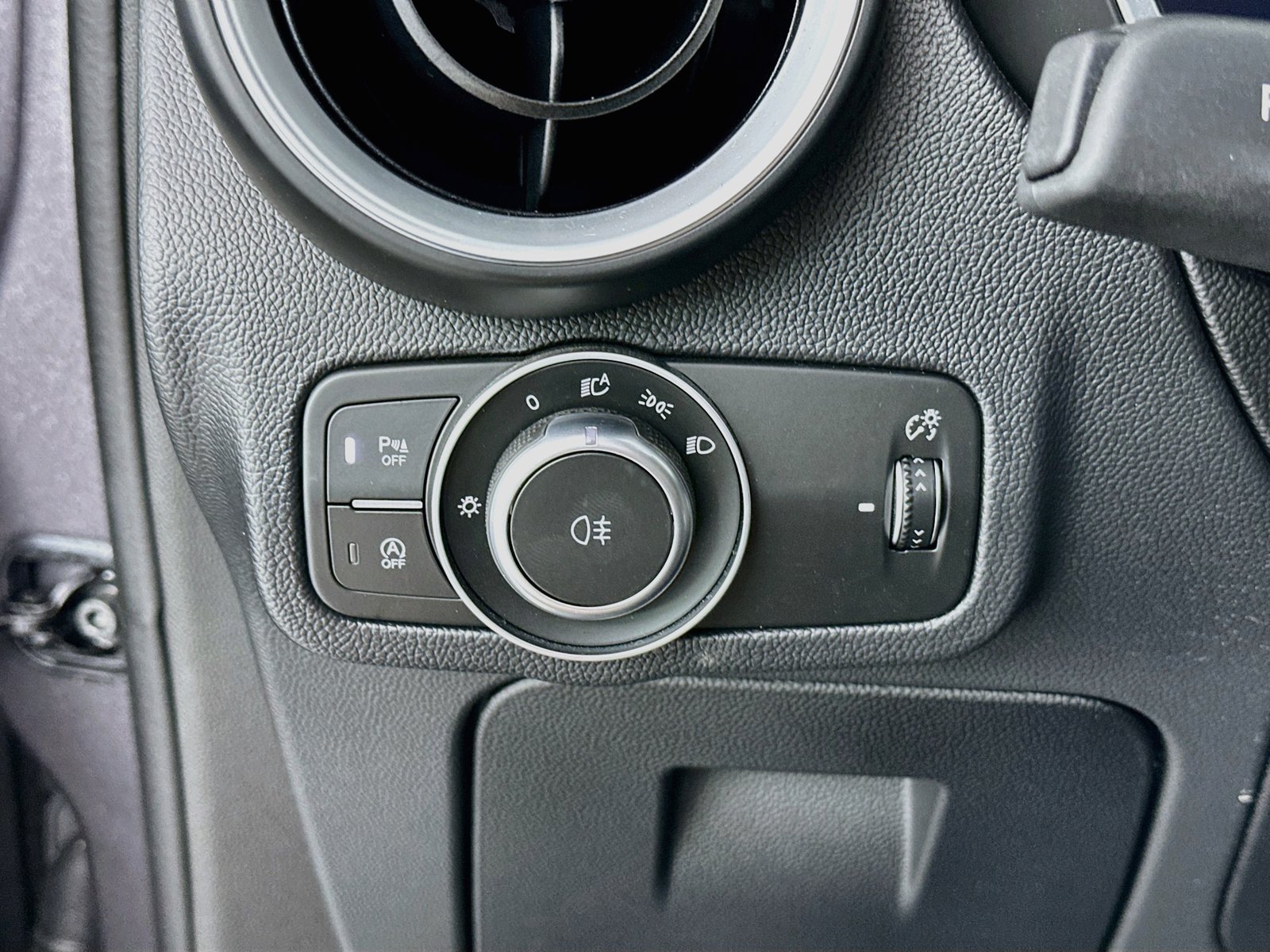 2024 Alfa Romeo Stelvio Ti - Photo 11
