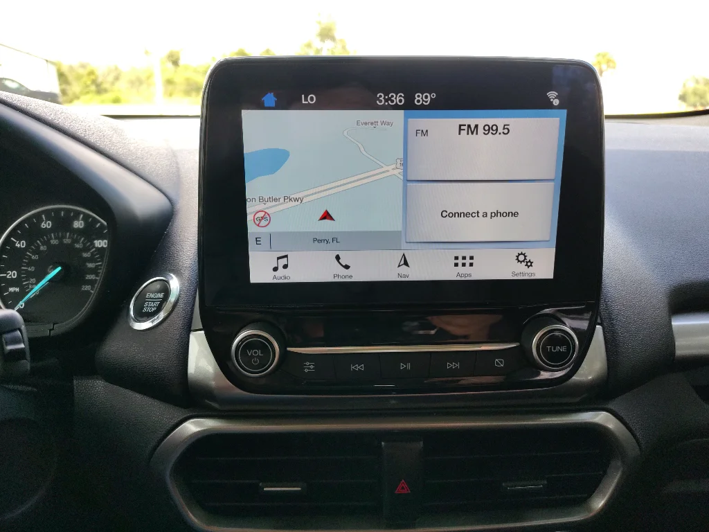 Used 2019 Lightning Blue Metallic Ford SE image 18