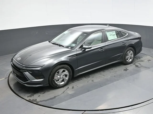 New 2026 Gray Hyundai SE image 13