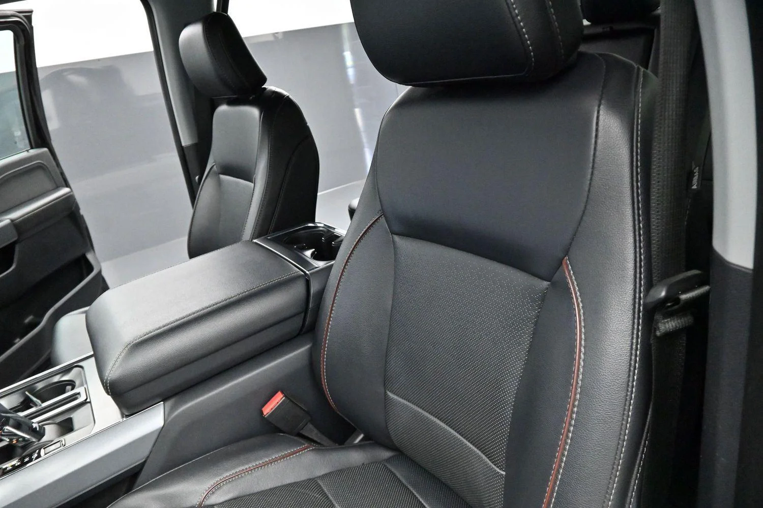 Used 2023 Black Ford XL image 14