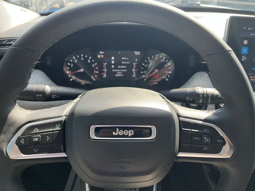 Used 2024 Blue Jeep Latitude image 14