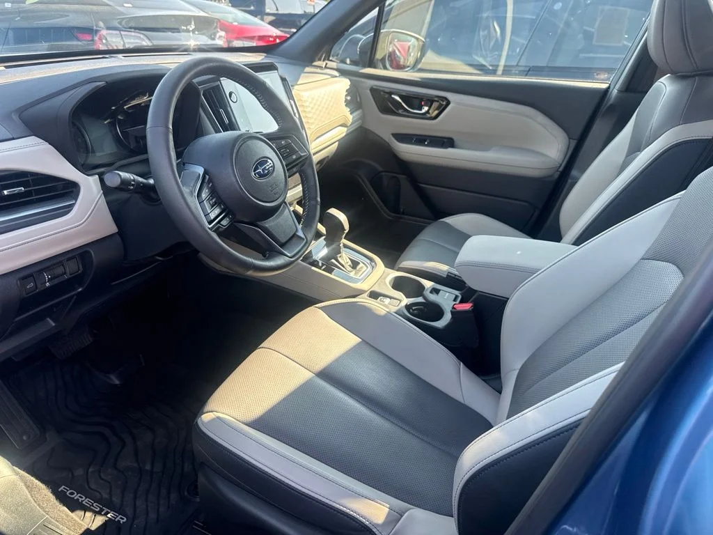 Used 2025 Blue Subaru Limited image 3