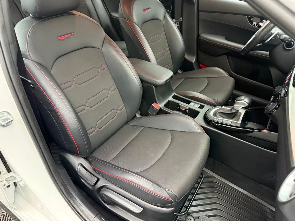 Used 2023 White Kia GT image 39