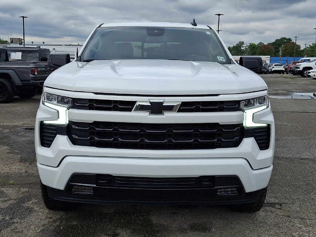 Used 2024 White Chevrolet RST image 4