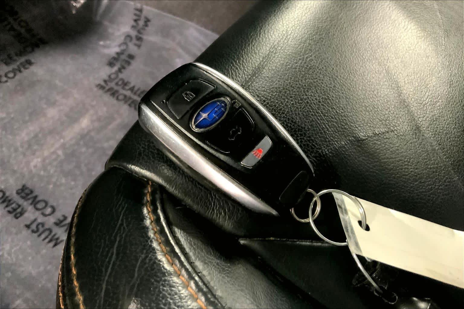 Used 2020 Magnetite Gray Metallic Subaru Limited image 15