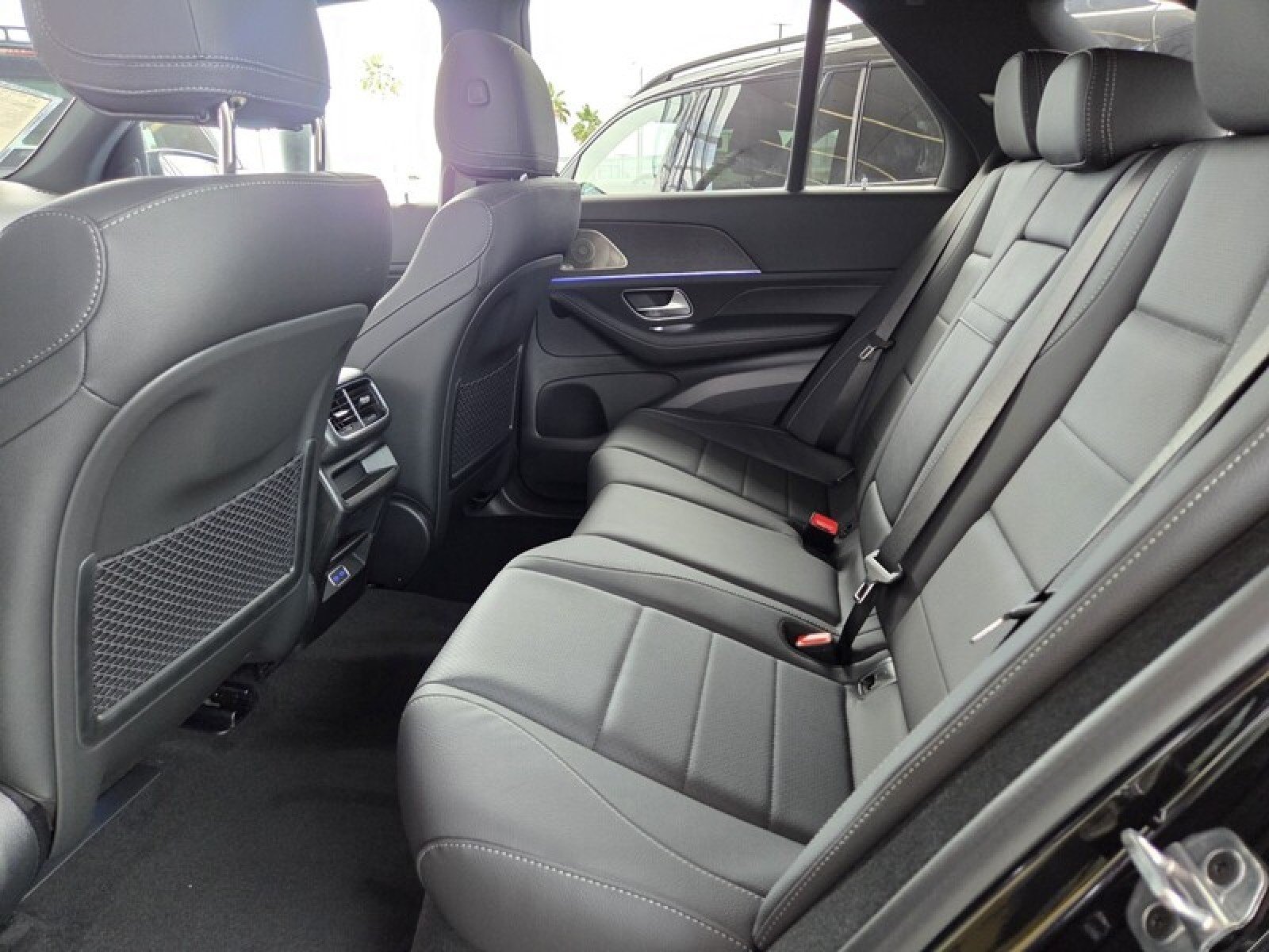 New 2026 Obsidian Black Metallic Mercedes-Benz GLE 450 4MATIC® SUV image 13