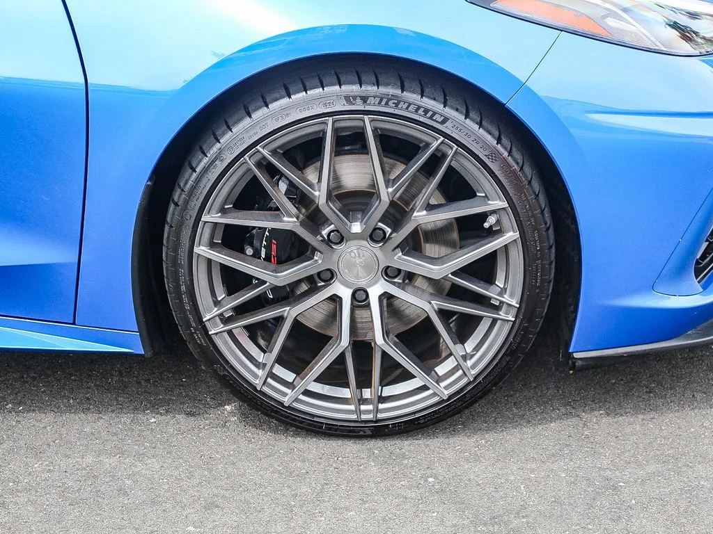 Used 2024 Blue Chevrolet Stingray image 13