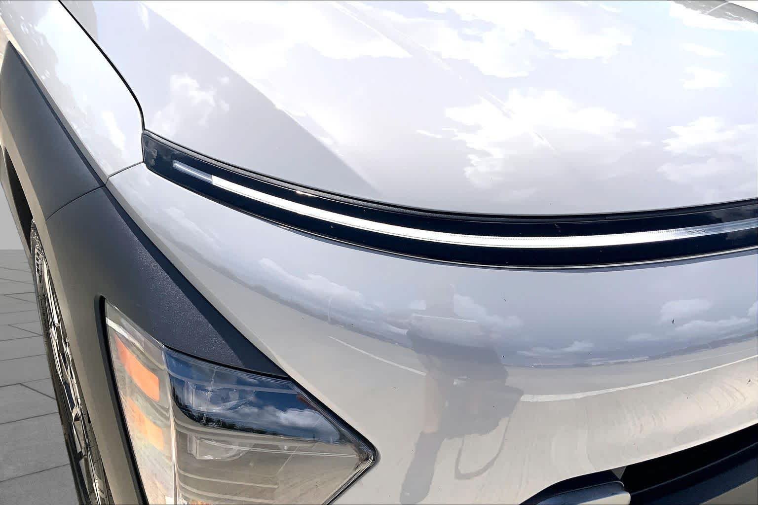 Used 2025 Cyber Gray Metallic Hyundai SEL image 27