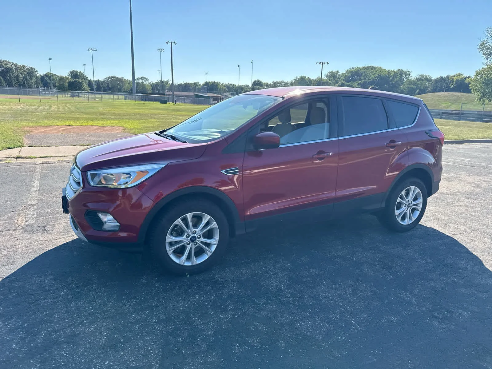Used 2019 Ruby Red Metallic Tinted Clearcoat Ford SE image 5