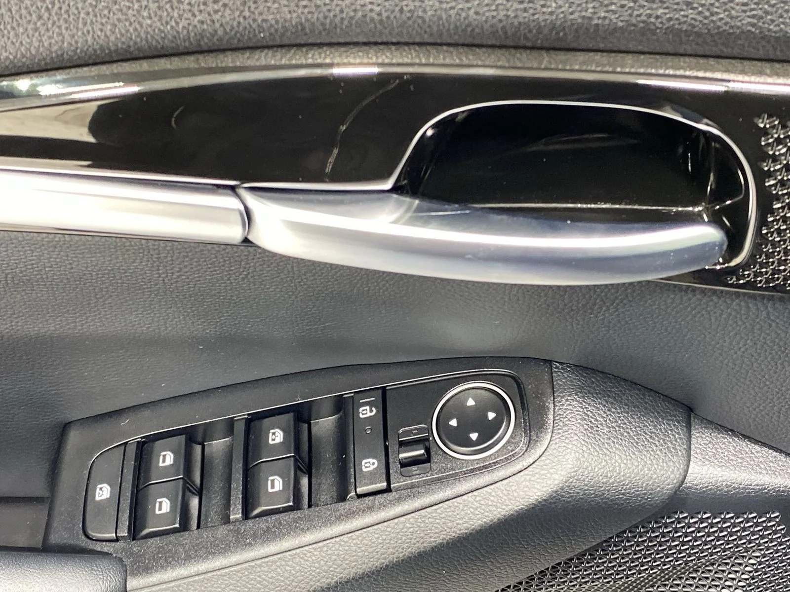 2024 Kia Seltos EX - Photo 13
