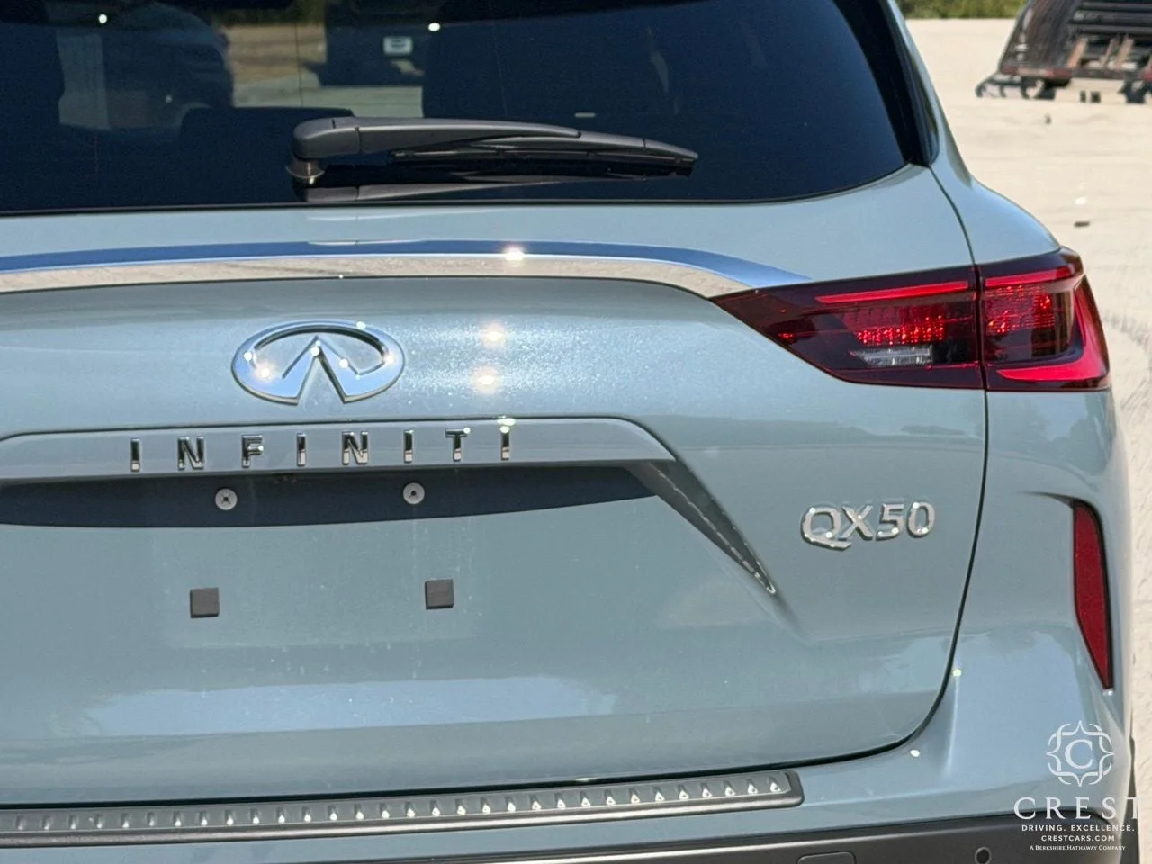 Used 2025 Slate Gray INFINITI LUXE image 8