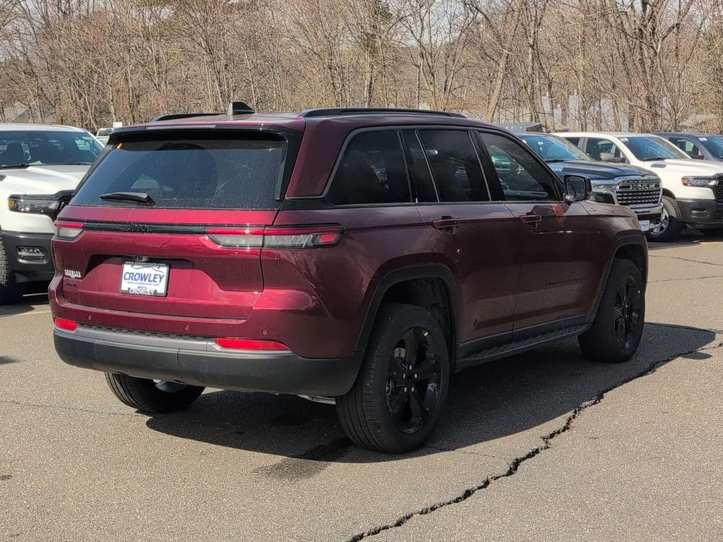 New 2026 Velvet Red Pearl-Coat Exterior Paint Jeep Limited image 3