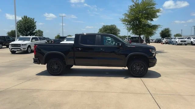 2026 Chevrolet Silverado 1500 ZR2 - Photo 9