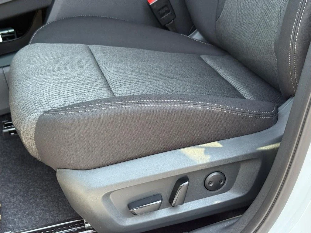2026 Nissan Rogue SV - Photo 17