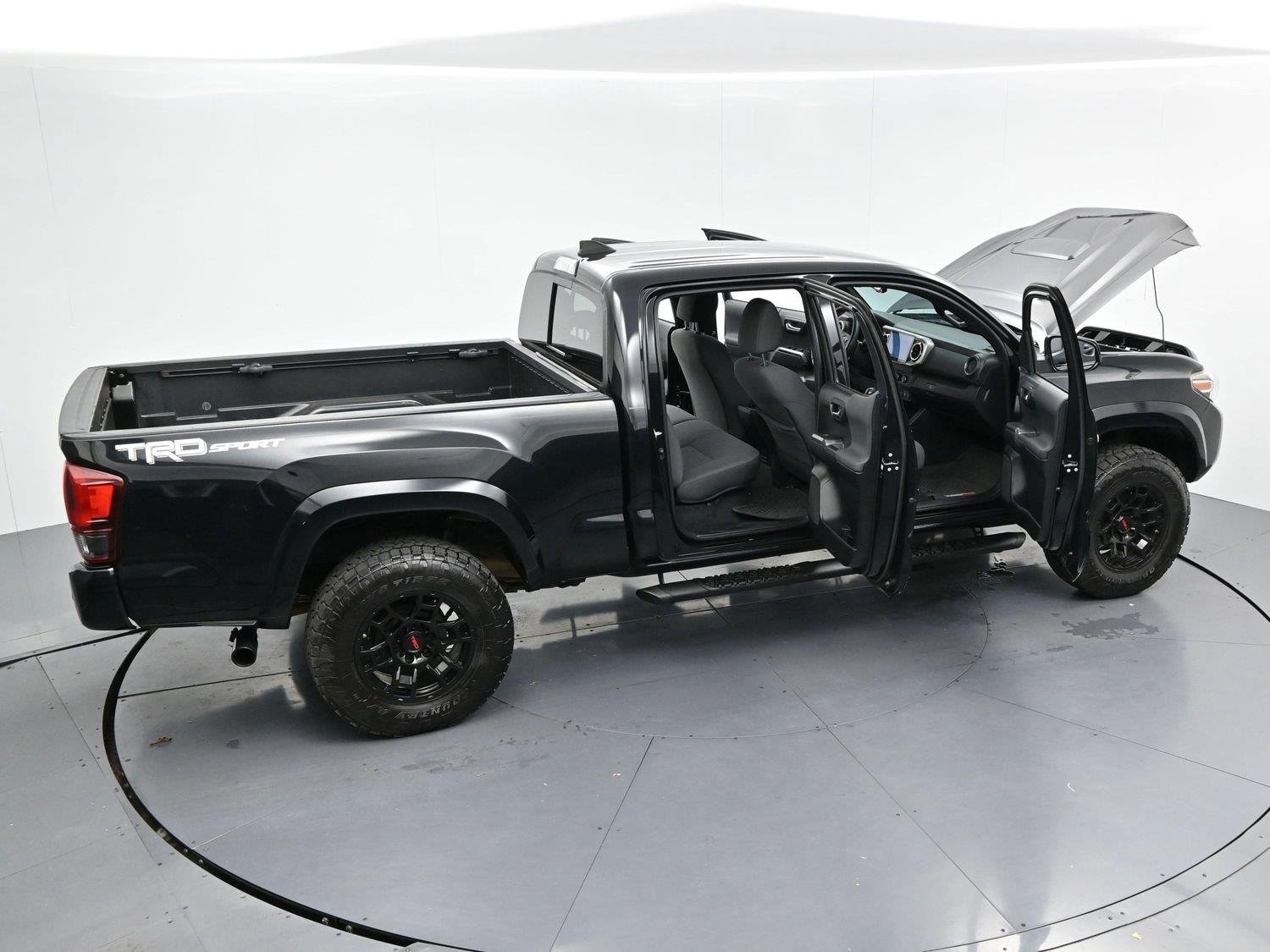 Used 2019 Midnight Black Metallic Toyota SR5 image 33