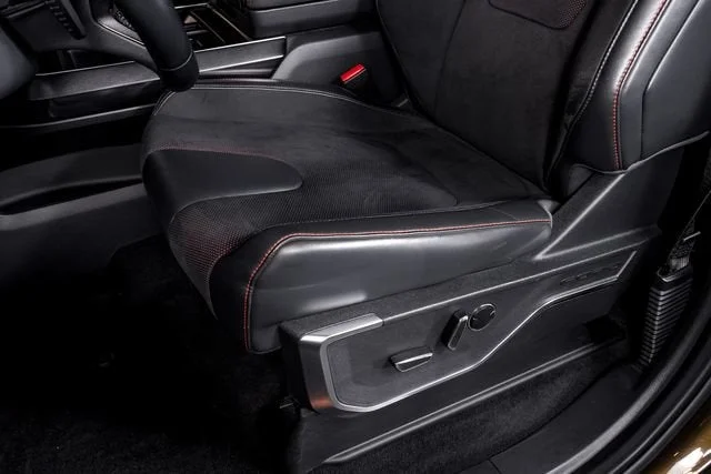 Used 2024 Shelter Green Ford Raptor image 19