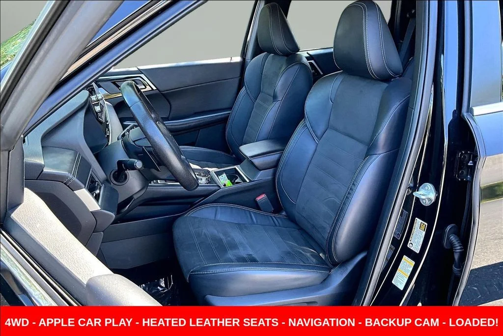 Used 2022  Mitsubishi SE image 24