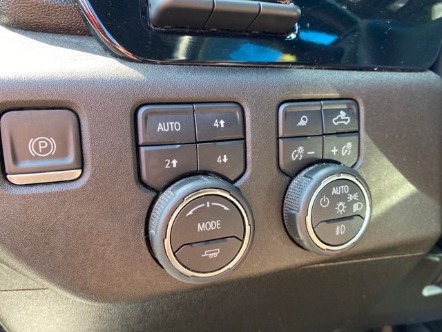 Used 2024 Red Chevrolet High Country image 17