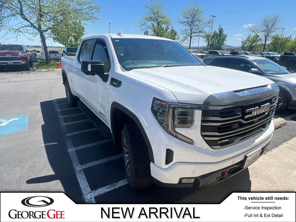 2023 GMC Sierra 4WD Crew Cab Short Box AT4's photo