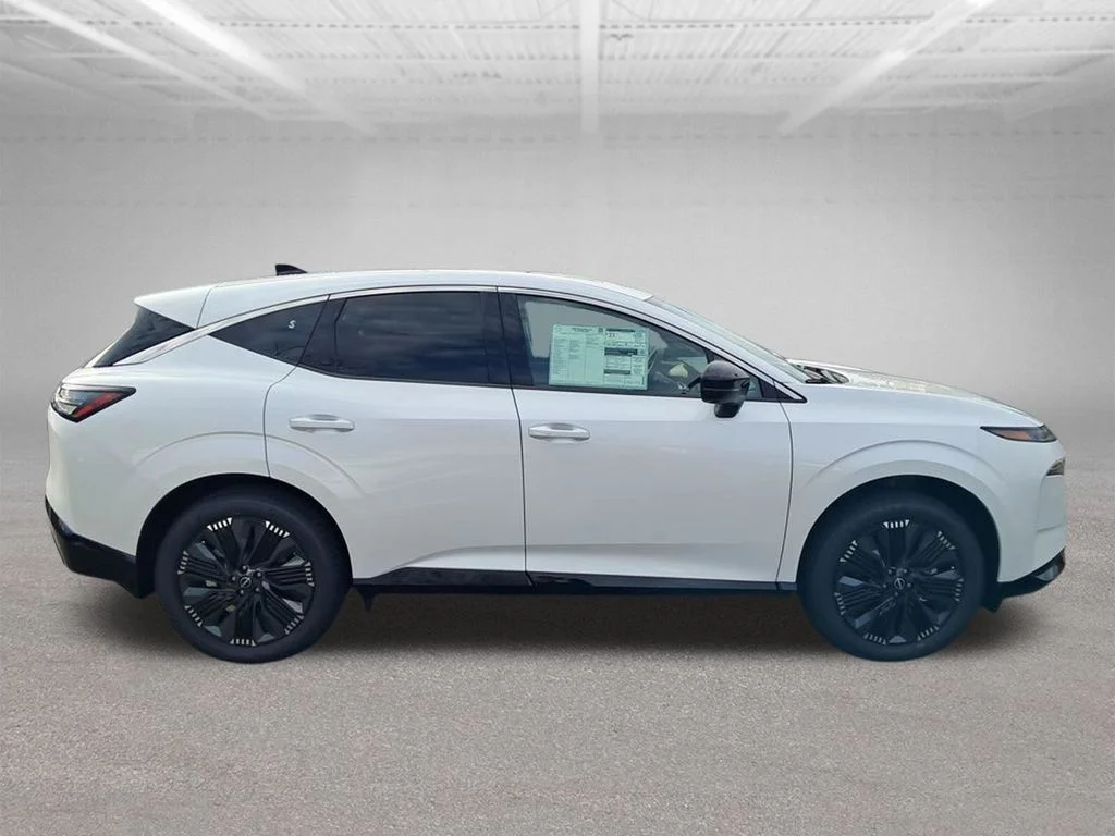 New 2026 White Nissan Platinum image 7