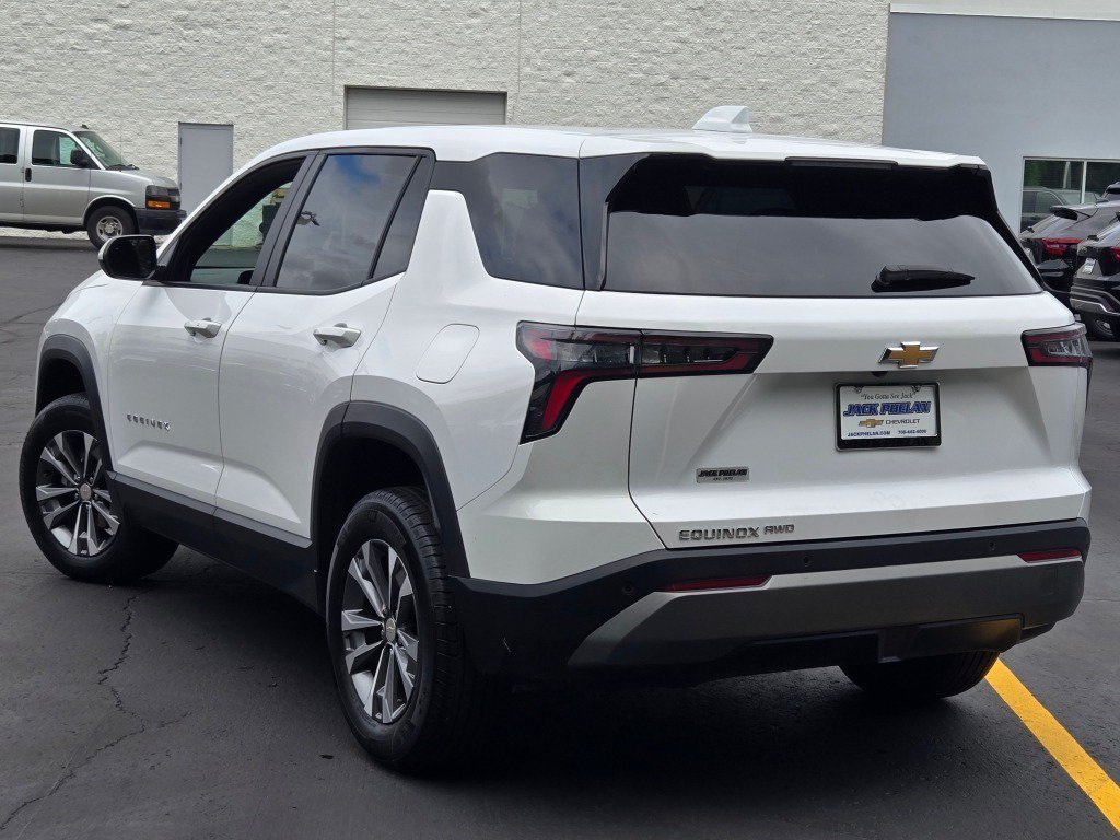 2025 Chevrolet Equinox LT - Photo 13