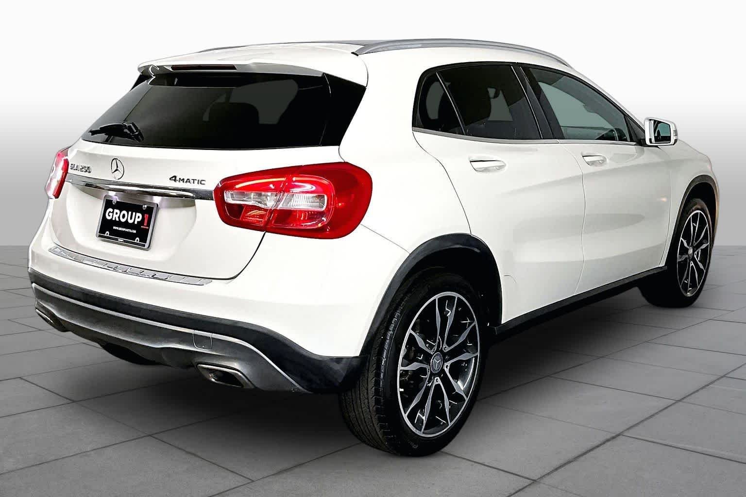 Used 2017 Cirrus White Mercedes-Benz GLA 250 image 13