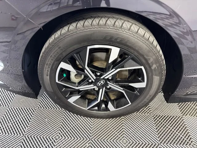 Used 2024 Blue Hyundai SEL image 32