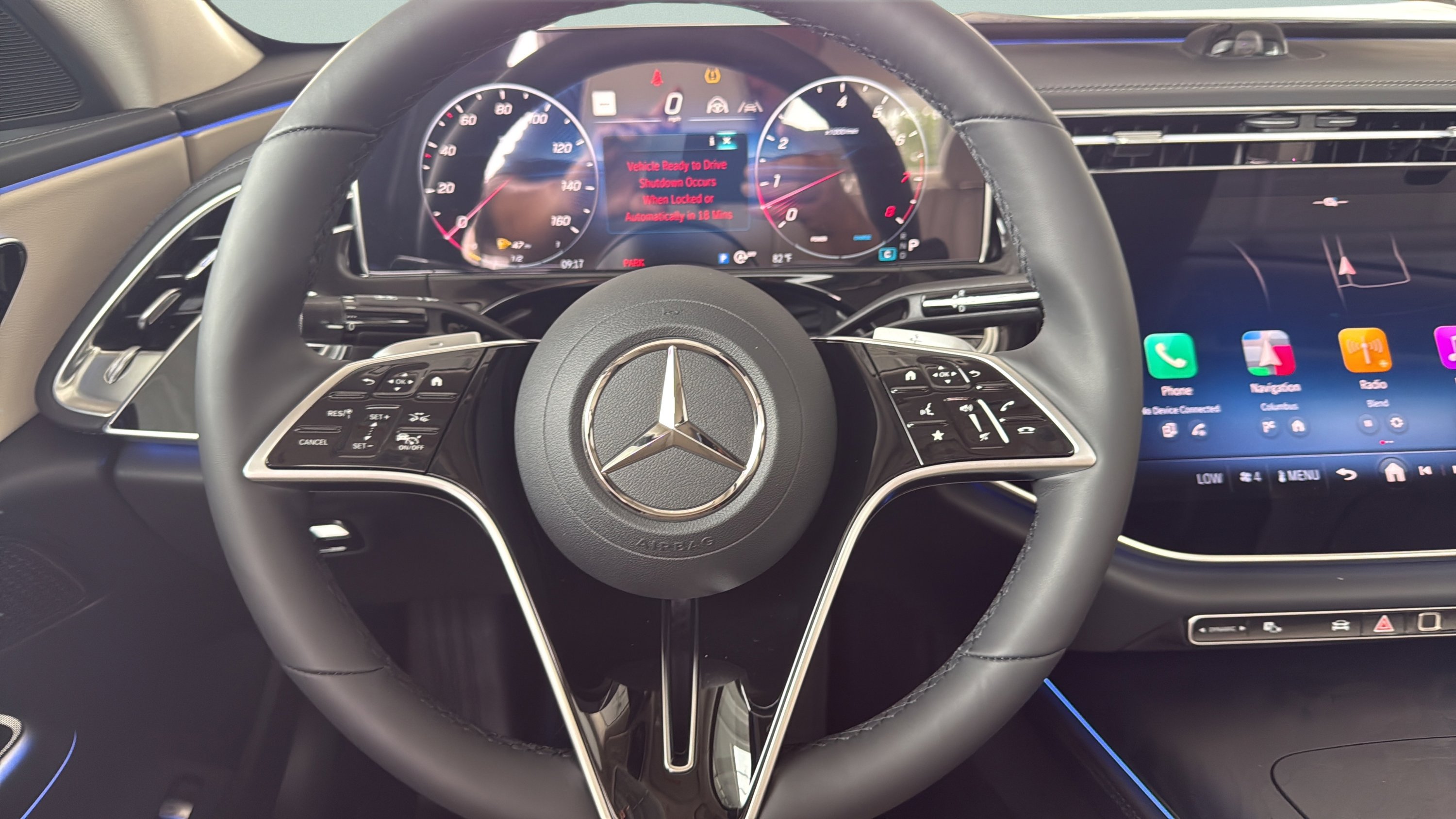New 2027 MANUFAKTUR Moonlight White Metallic Mercedes-Benz E 450 image 24