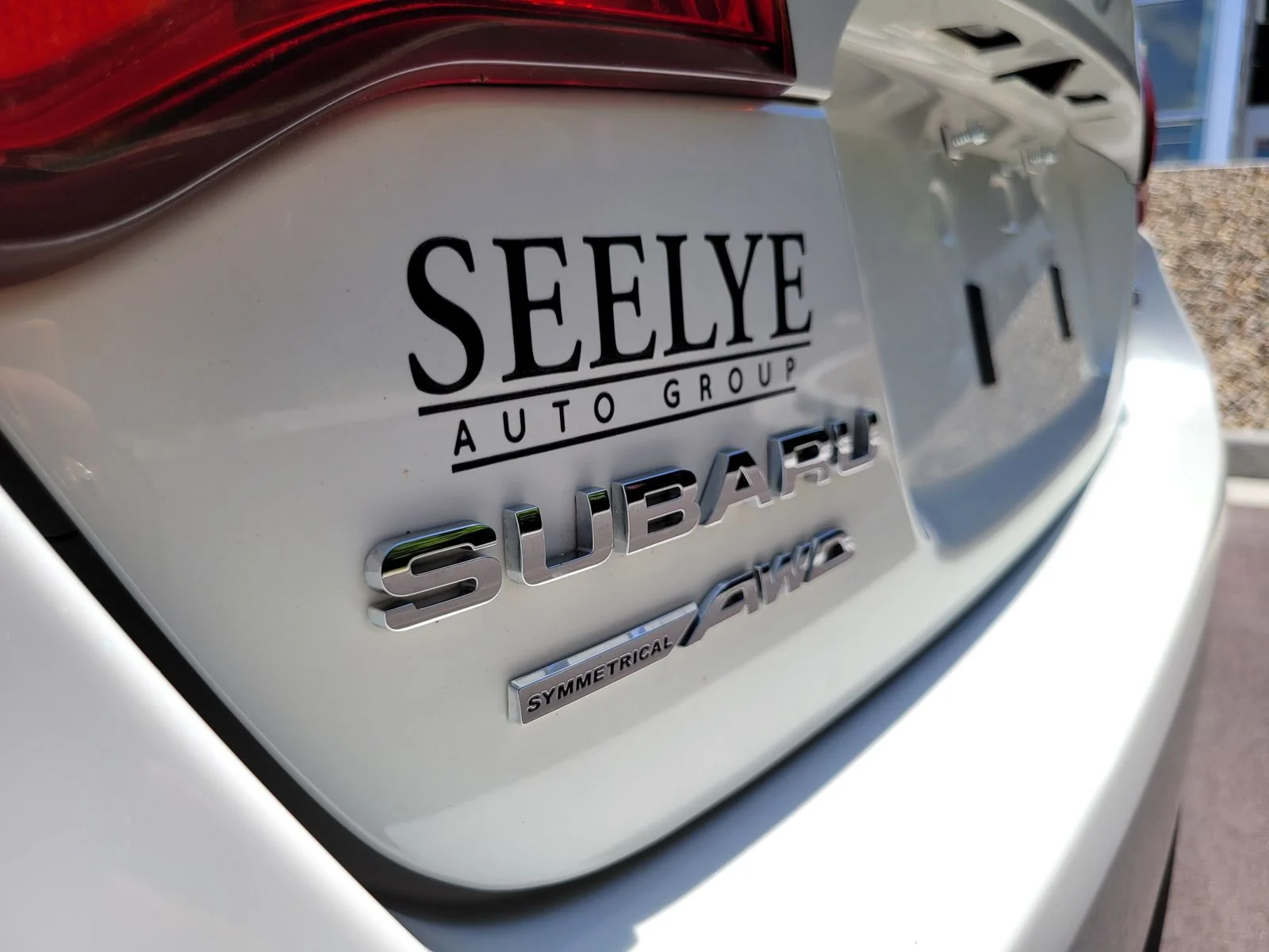 Used 2018 Crystal White Pearl Subaru 2.5i image 26
