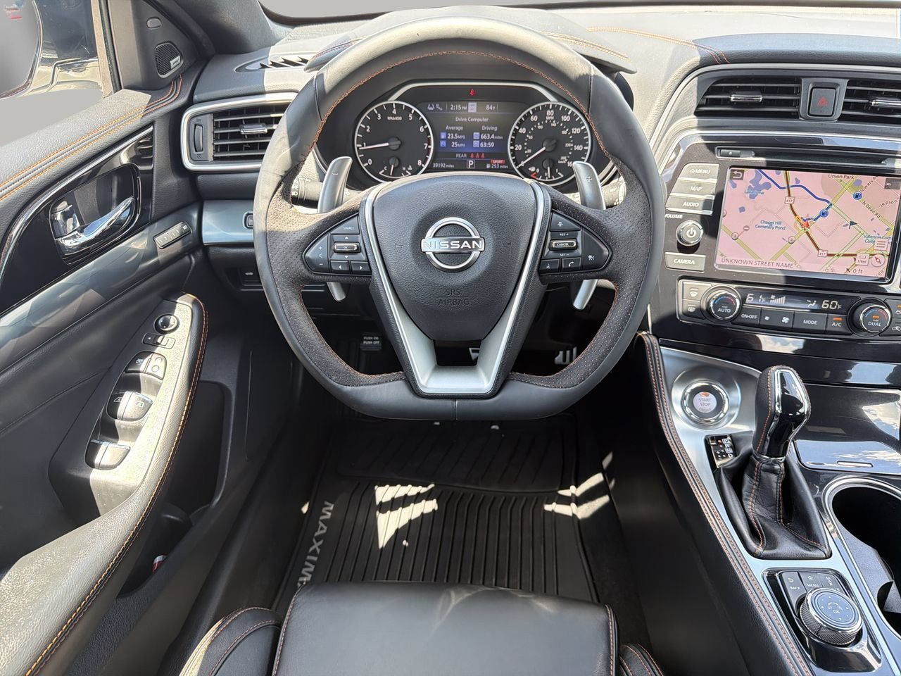 Used 2023 Pearl White Tricoat Nissan SR image 13