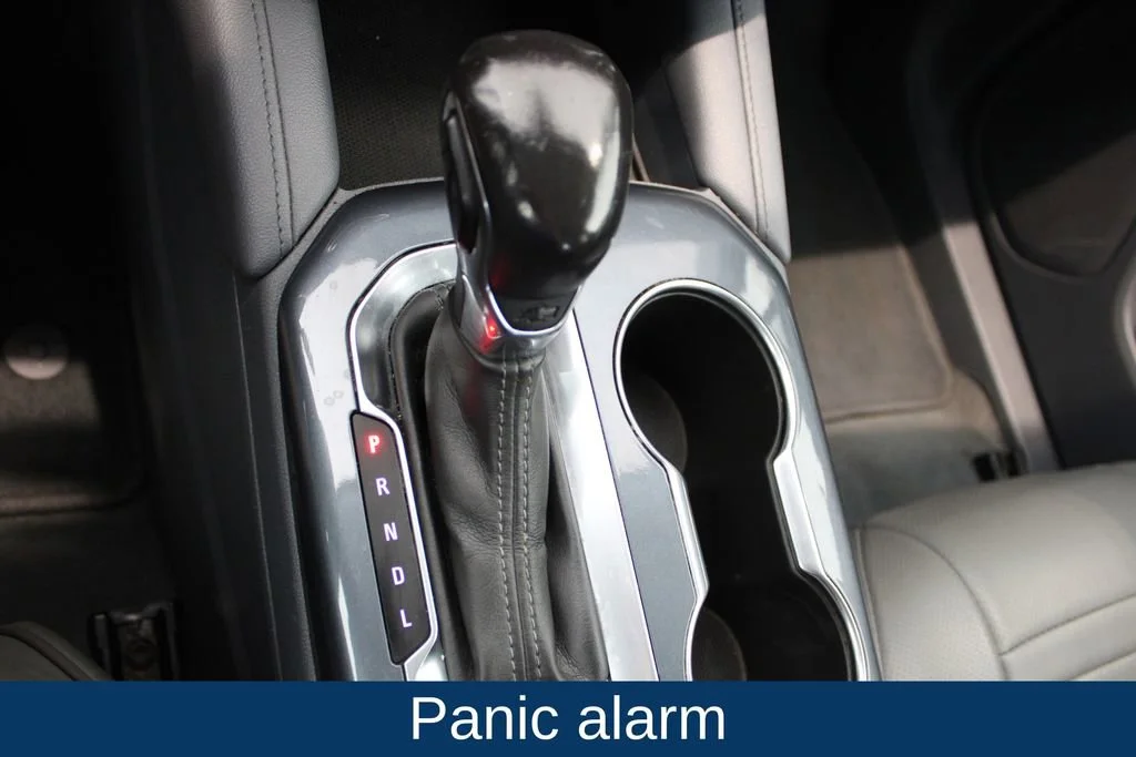 Used 2020 SUMMIT WHITE Chevrolet LT image 18
