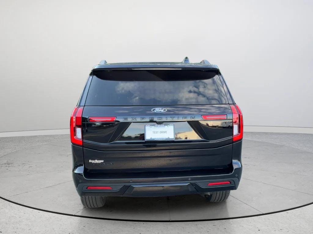 Used 2025 Black Ford Platinum image 8
