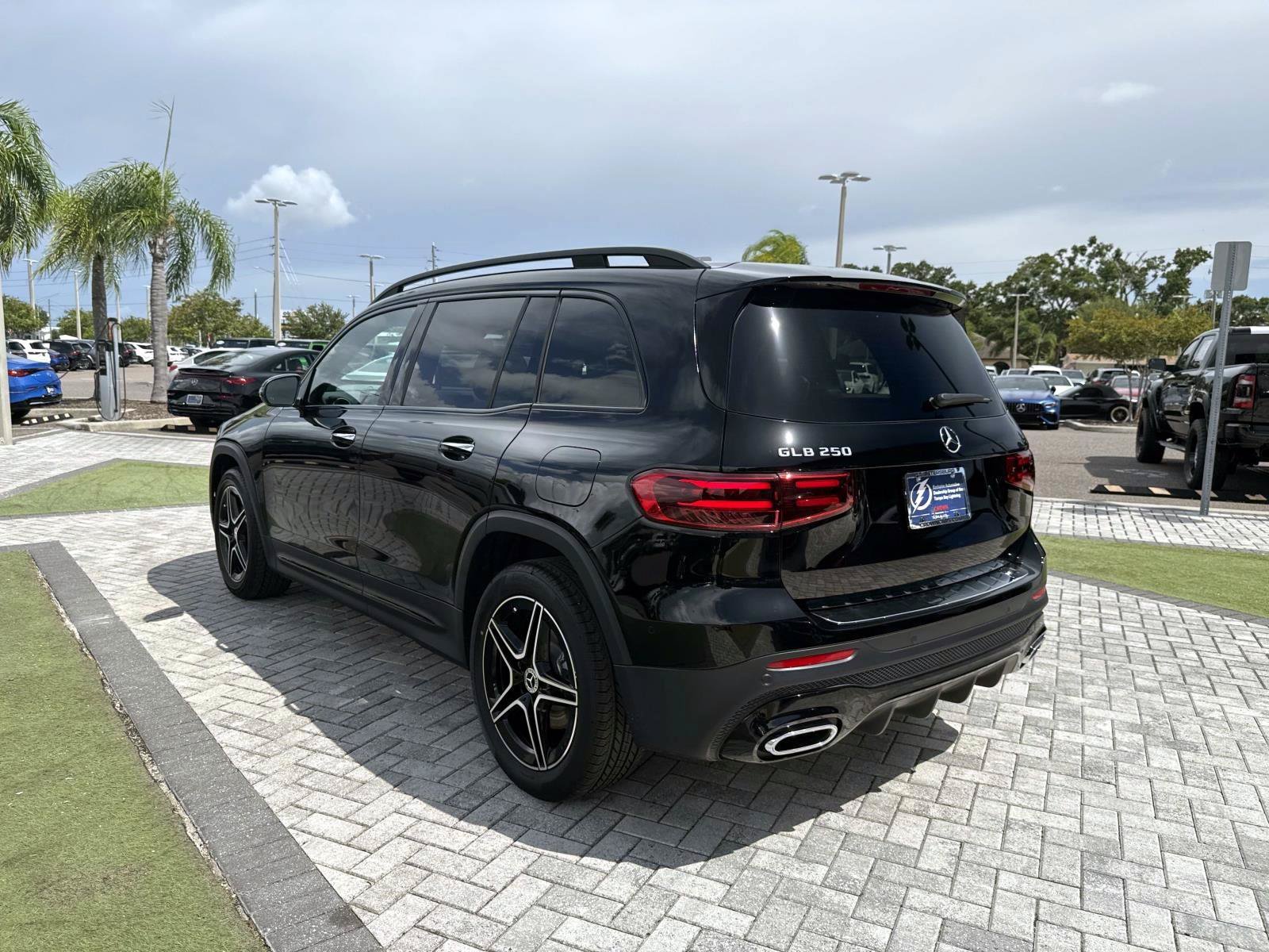New 2026 Black Mercedes-Benz 250 SUV image 4