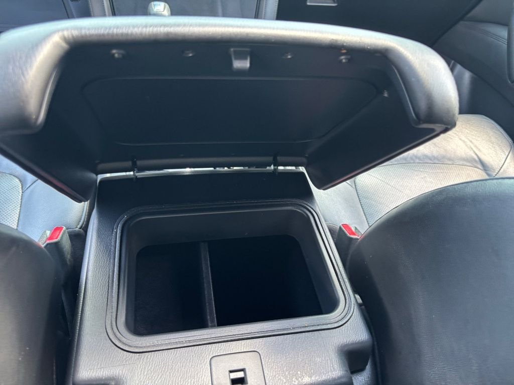 Used 2022 White Nissan SL image 12